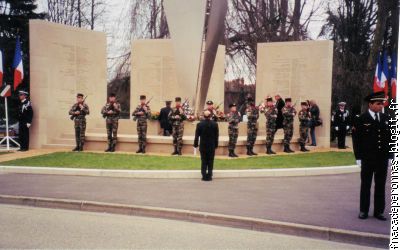 Cérémonie du 19 mars à Bourg en Bresse en 2001